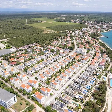 Apartman Sunny 1372 *