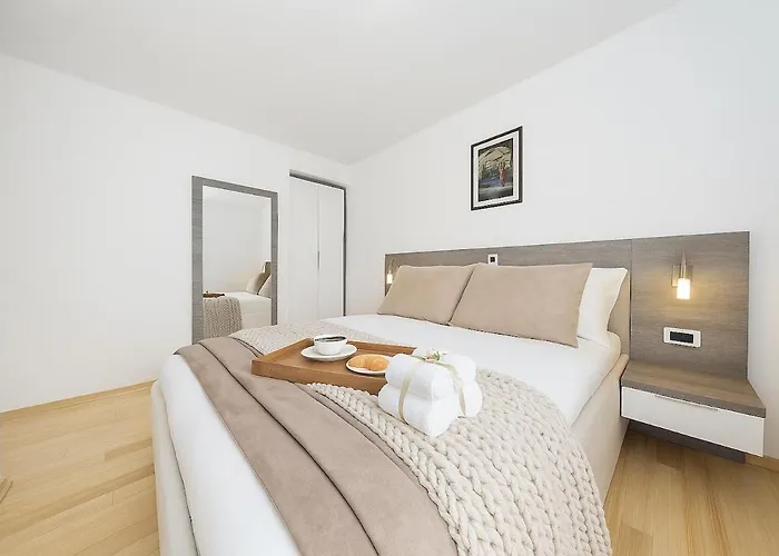 Sunny 1372 Apartament *