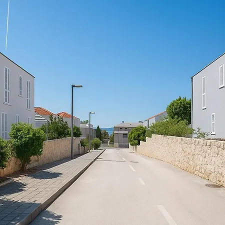 アパート Sunny 1372